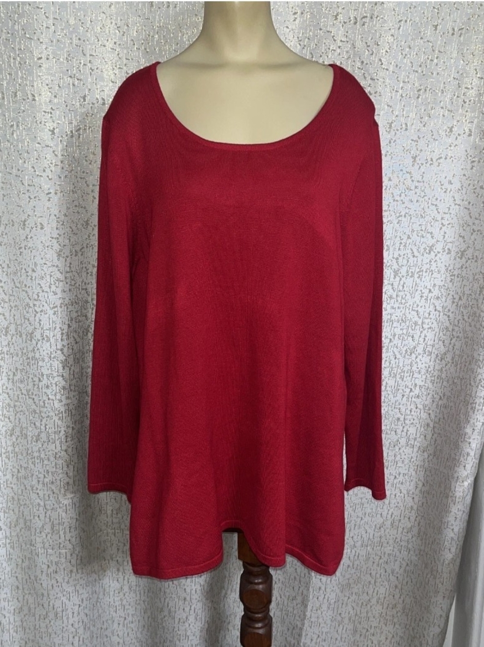 Tahari Red Scoop Neck Long Sleeve Sweater
